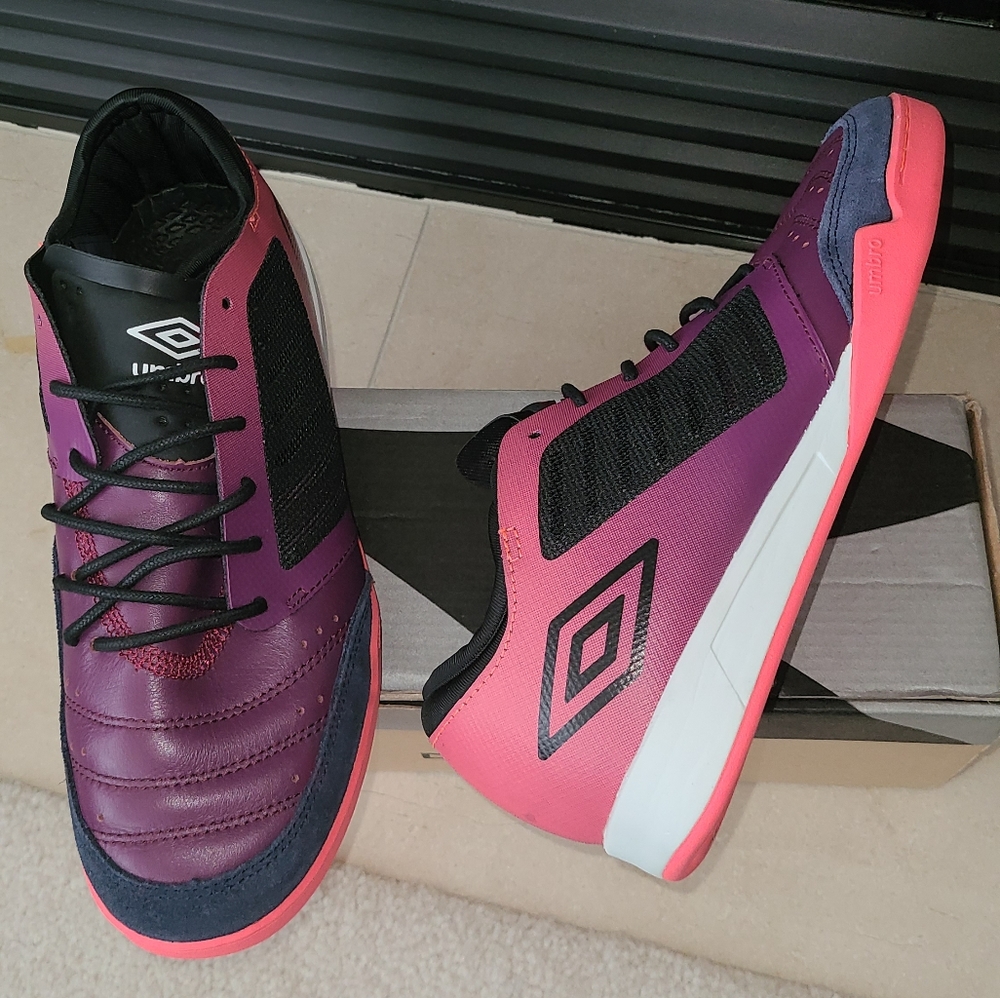 NEW Umbro Sneakers Tennis Shoes Size 7